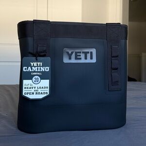 YETI Camino Carryall 20 Black NWT